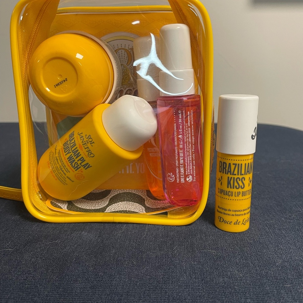 Sol de Janeiro Vibrant Yellow Jet Set Kit - Picture 2 of 4